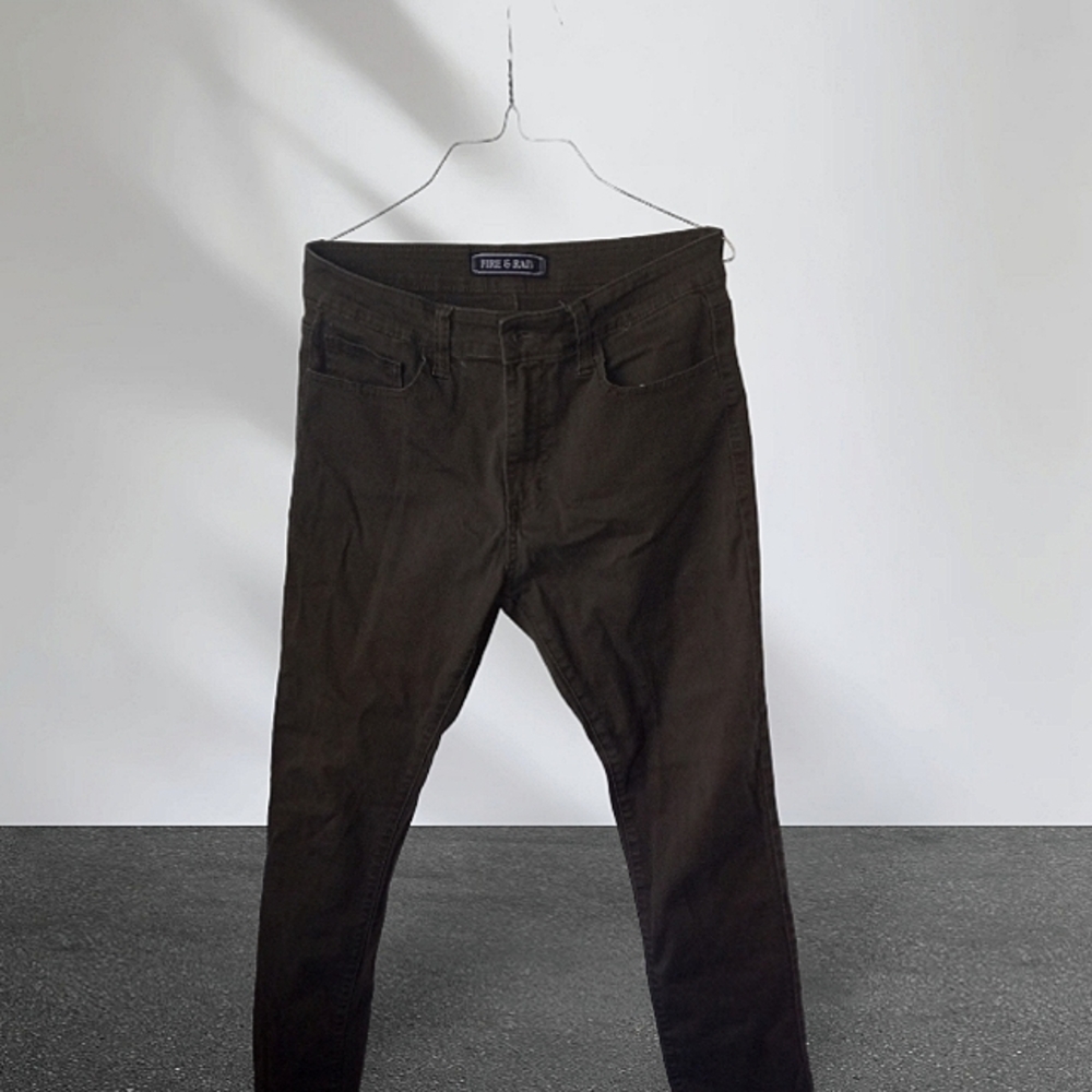 Size 32x30 green pants from fire&rain